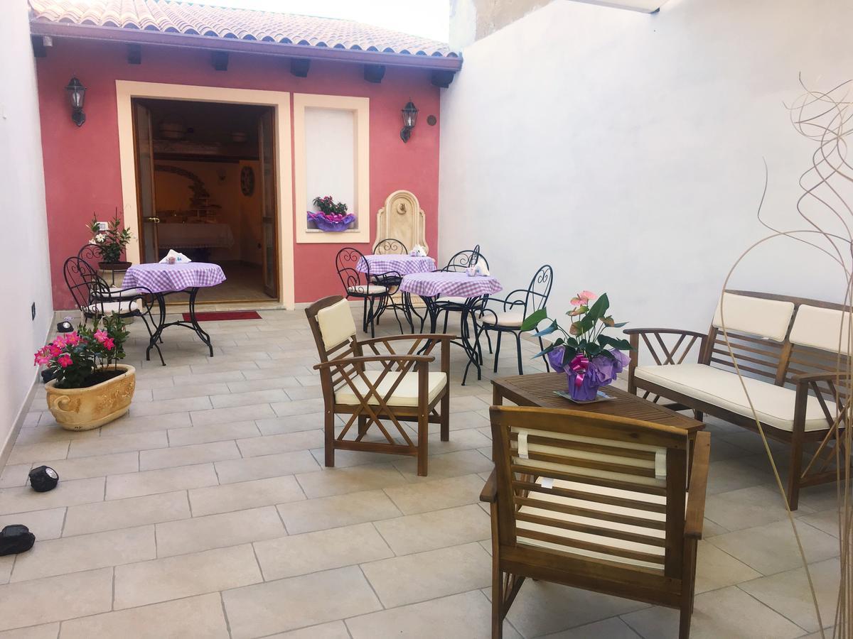 B&B Mariposa Sennori Luaran gambar